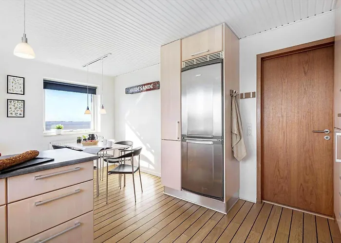 8818-hvide-sande-troldbjergvej-4-1-sal *